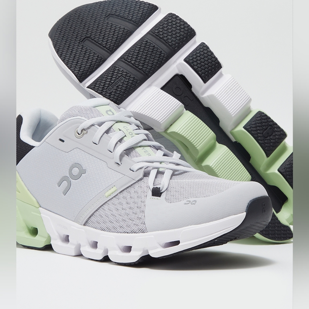 NEW On Cloud Cloudflyer 4 Running Gray Green Sneakers Men 9 M Or Women 10.5